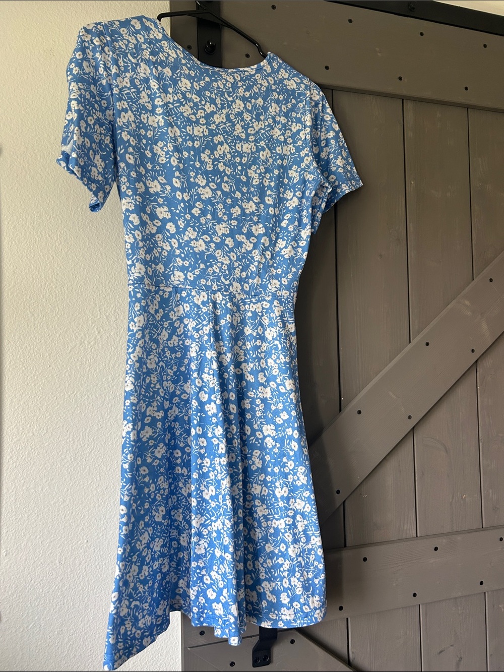 Light Blue Floral Wrap-Style Dress with Short Sleeves - Picture 3 of 5